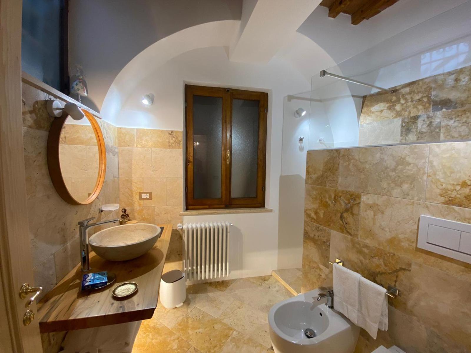 Lastamperia19 Camere-Rooms Montepulciano Stazione Exteriér fotografie