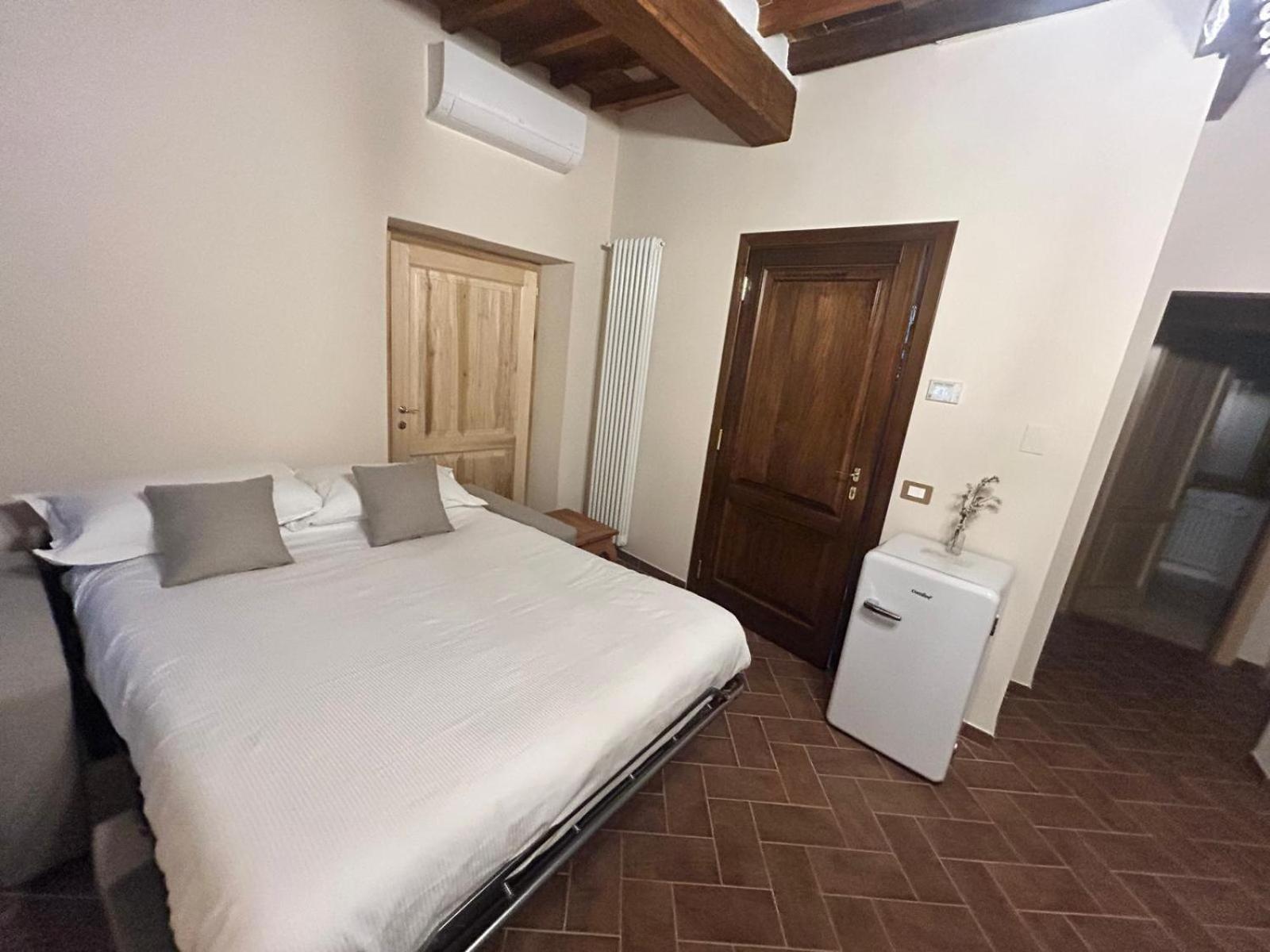 Lastamperia19 Camere-Rooms Montepulciano Stazione Exteriér fotografie