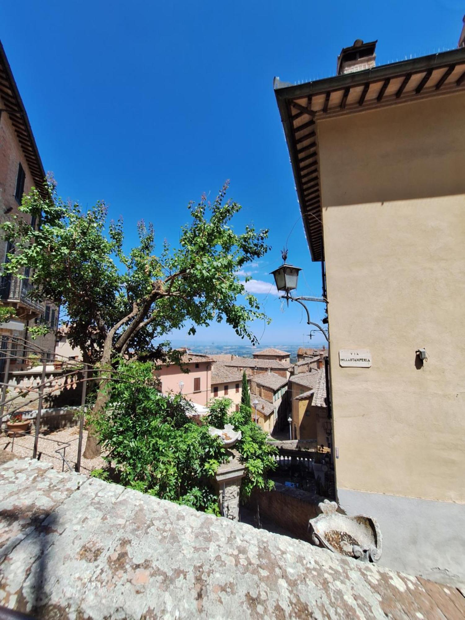 Lastamperia19 Camere-Rooms Montepulciano Stazione Exteriér fotografie