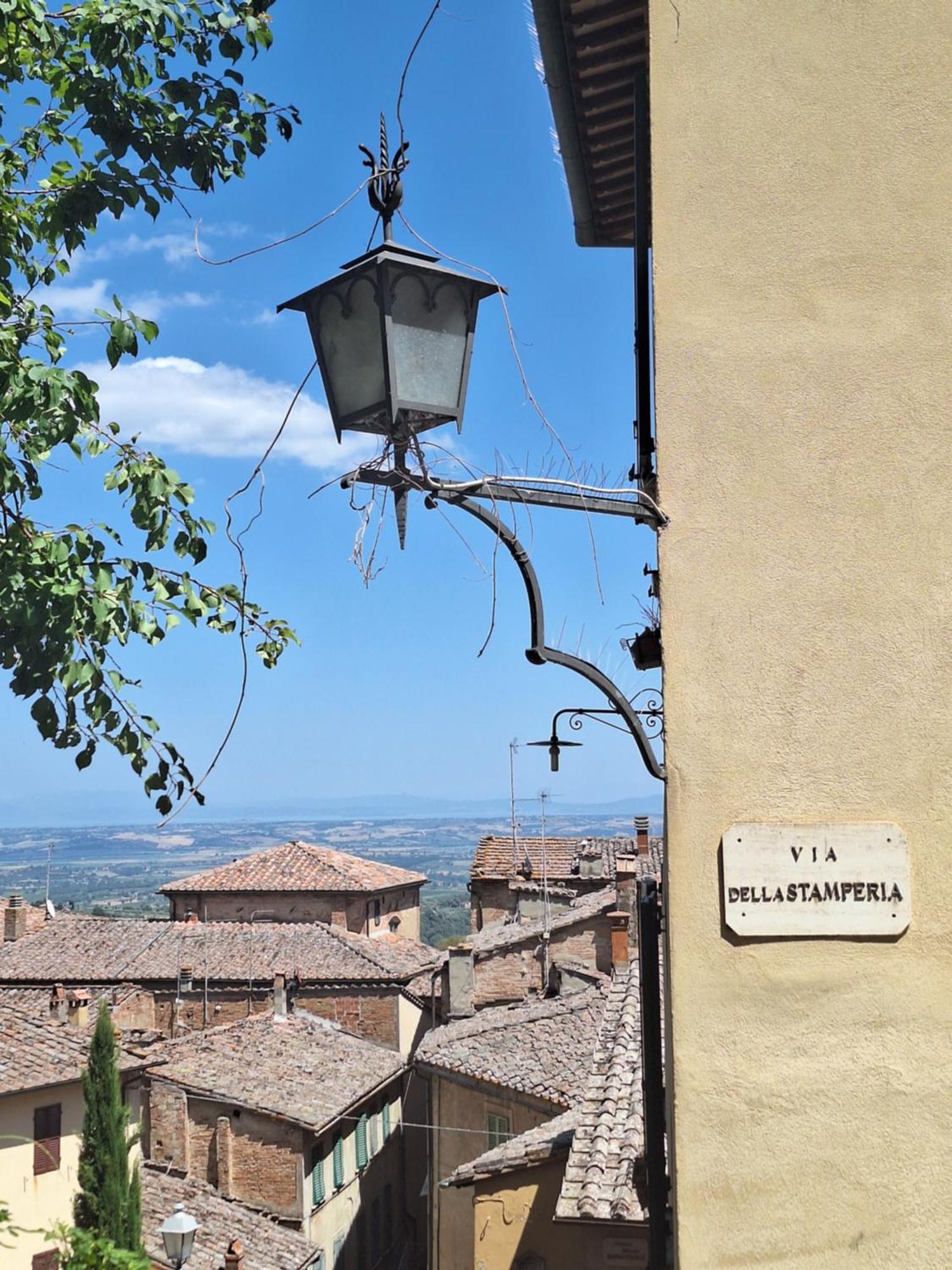 Lastamperia19 Camere-Rooms Montepulciano Stazione Exteriér fotografie
