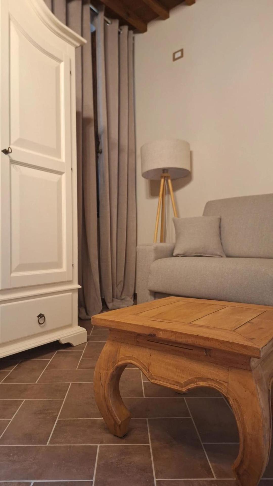 Lastamperia19 Camere-Rooms Montepulciano Stazione Exteriér fotografie